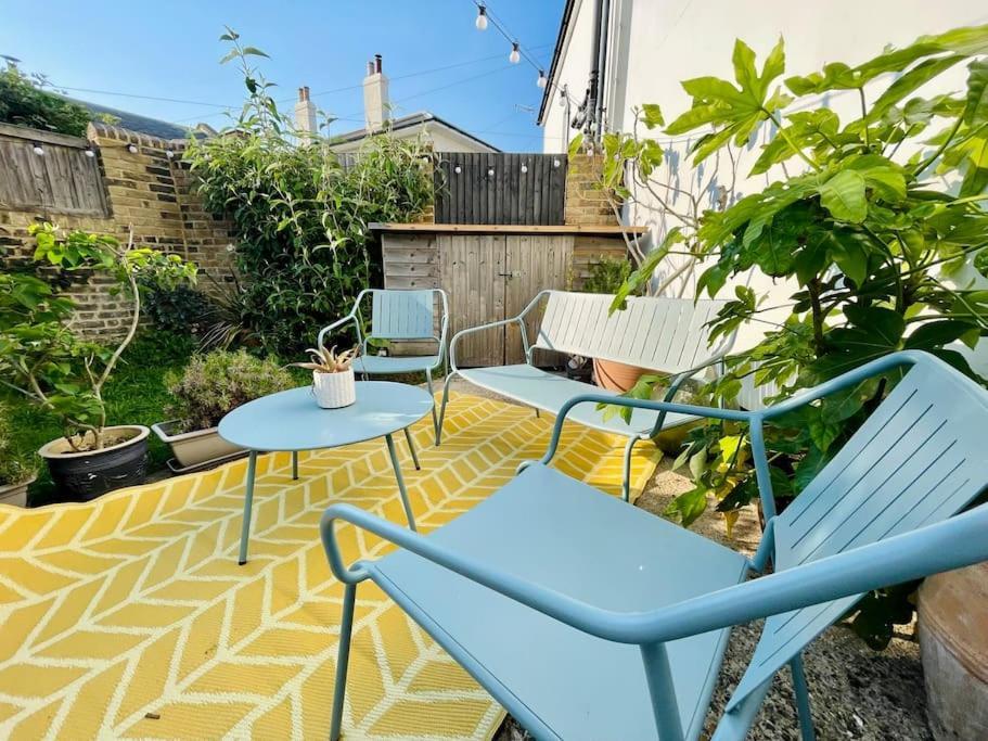 Northdene Cottage: Cozy Seaside Retreat with Woodburning Charm Deal Exterior photo