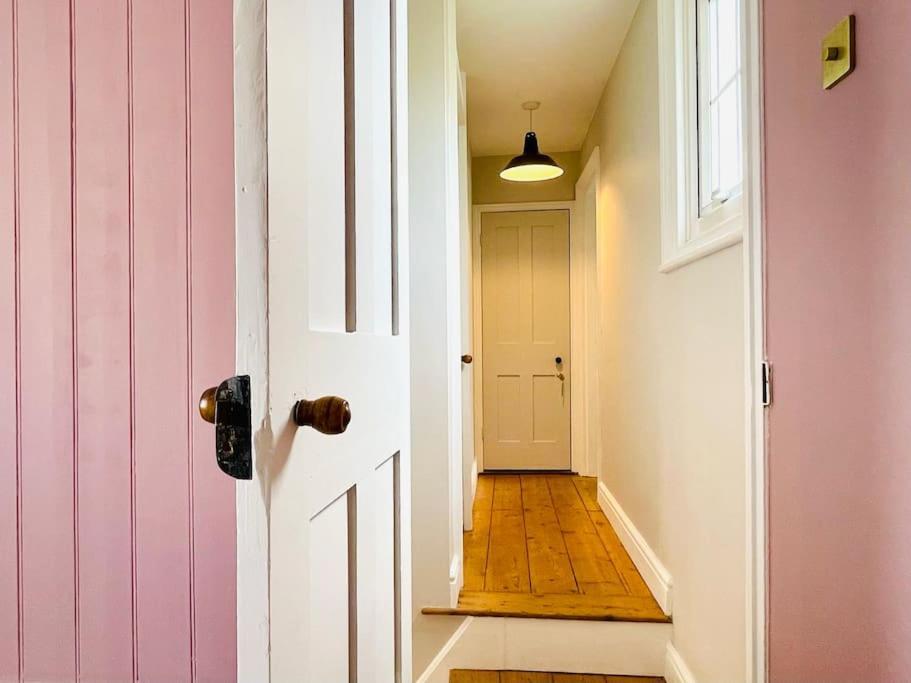 Northdene Cottage: Cozy Seaside Retreat with Woodburning Charm Deal Exterior photo
