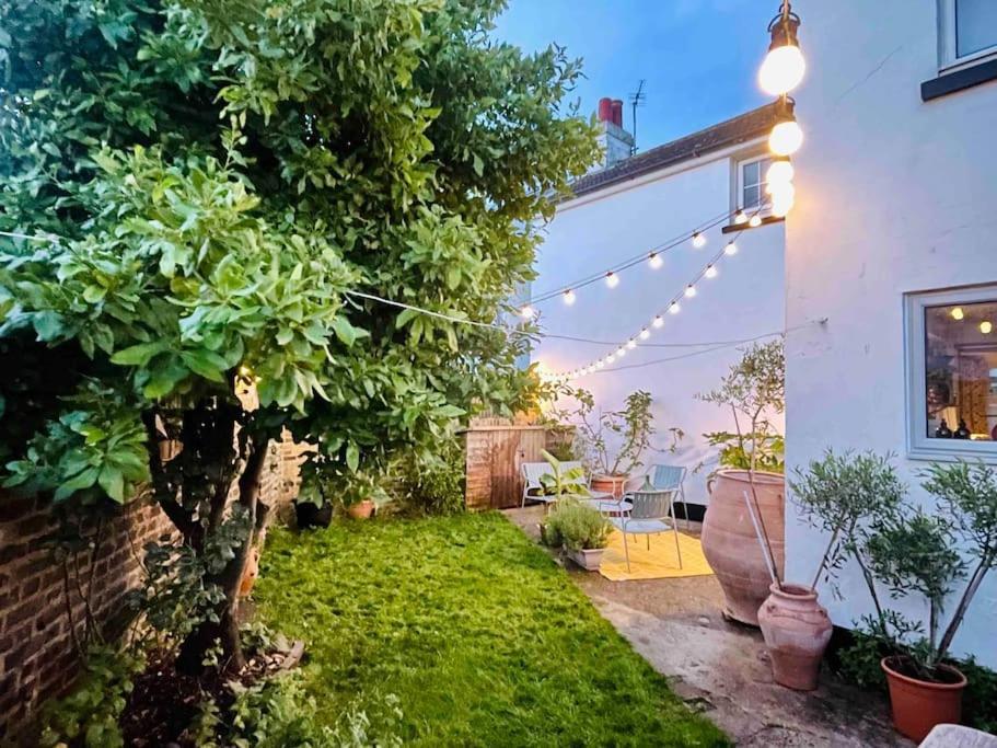 Northdene Cottage: Cozy Seaside Retreat with Woodburning Charm Deal Exterior photo