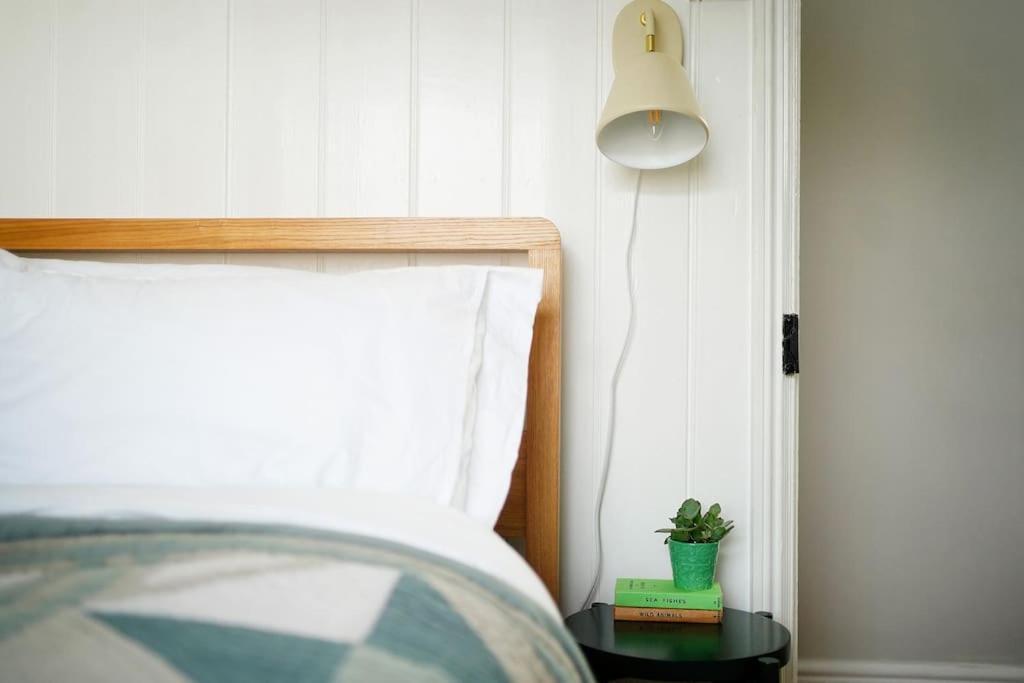 Northdene Cottage: Cozy Seaside Retreat with Woodburning Charm Deal Exterior photo