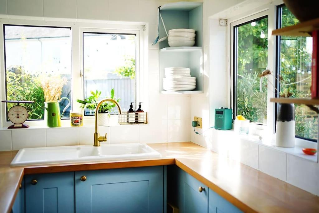 Northdene Cottage: Cozy Seaside Retreat with Woodburning Charm Deal Exterior photo